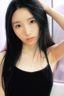 趁女朋友洗澡玩她闺蜜H